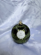 Load image into Gallery viewer, Bauble Candle
